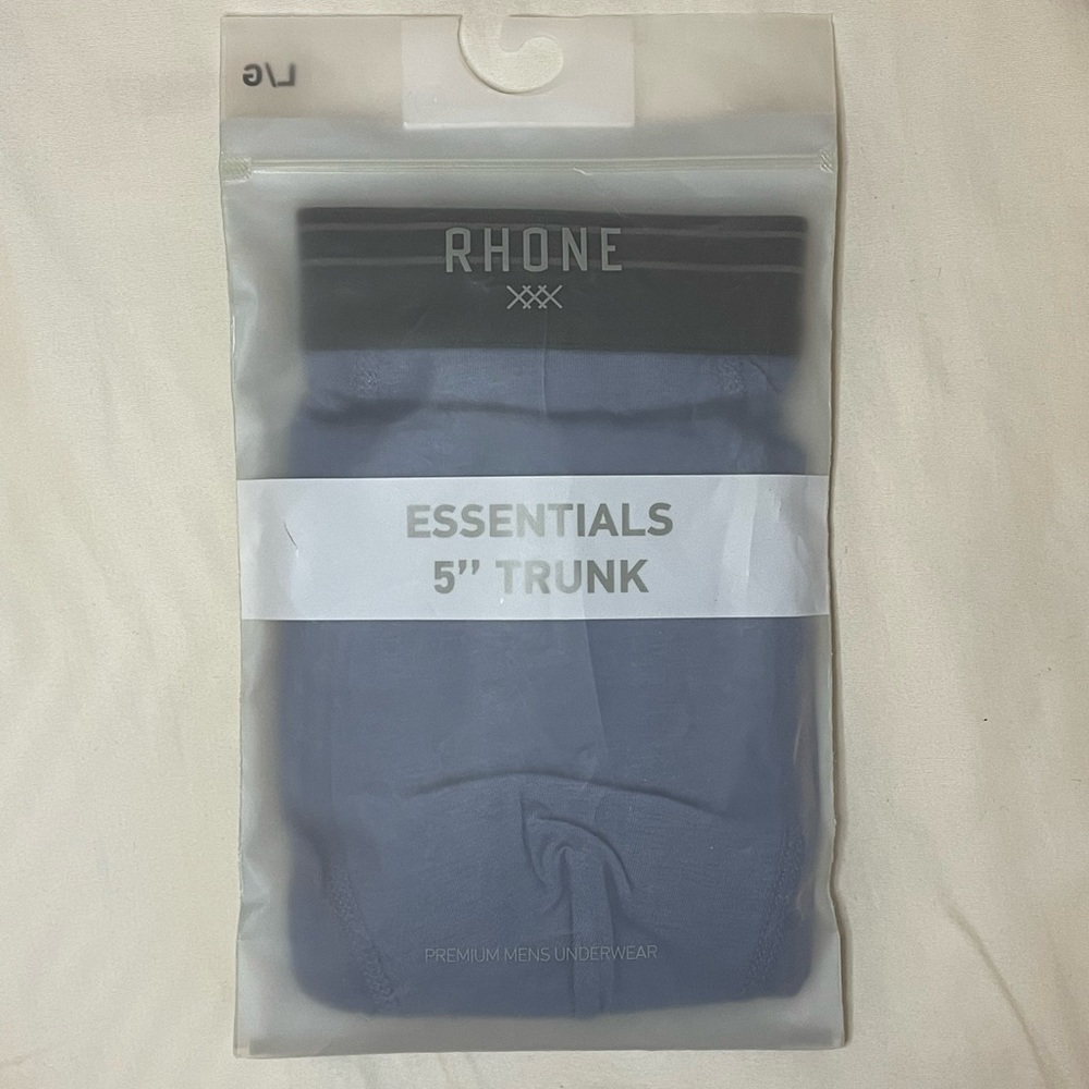 RHONE ESSENTIALS BOXER TRUNKS 5”